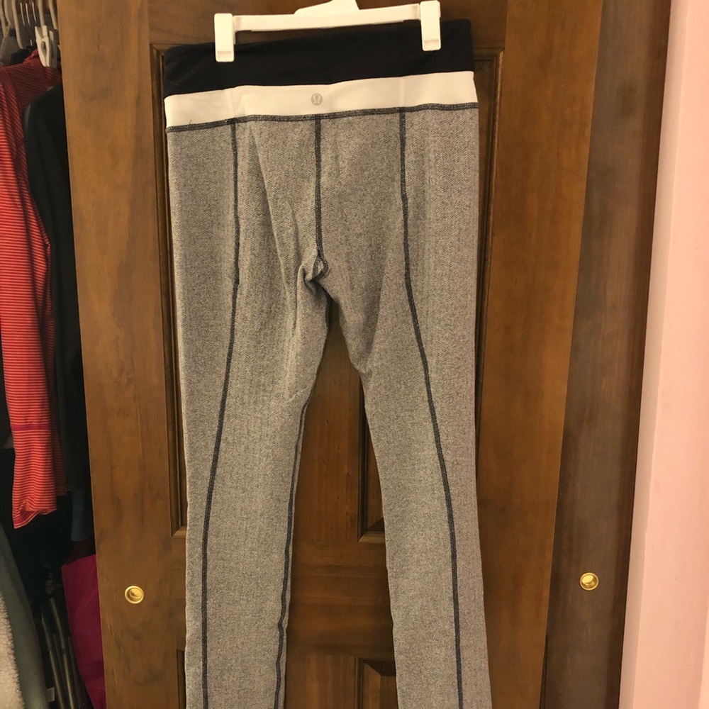 Black and White Lululemon Leggings